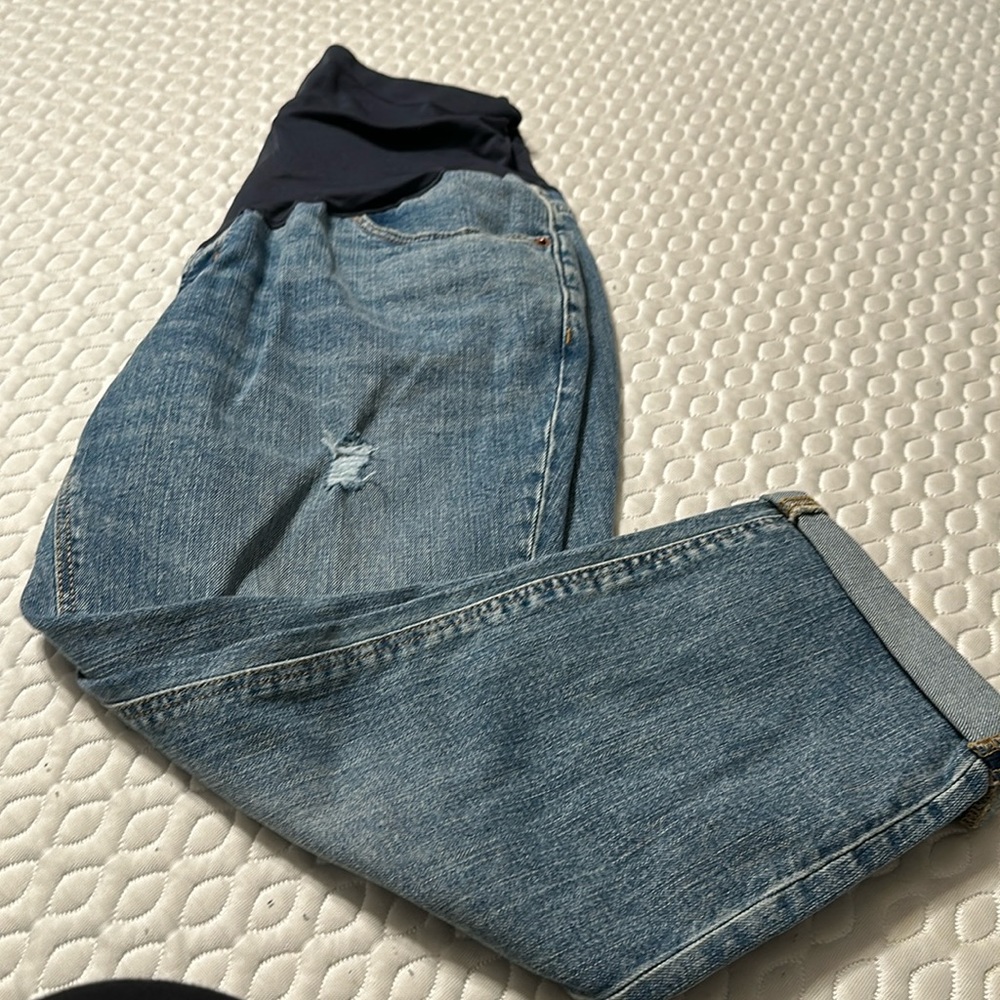 Maternity boyfriend jeans